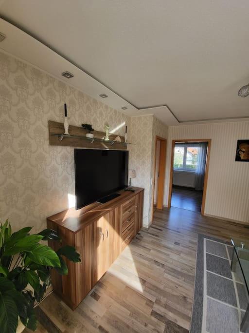 Schoene Wohnung Mit Eigenem Eingang Und Parkplatz Fulda Bagian luar foto
