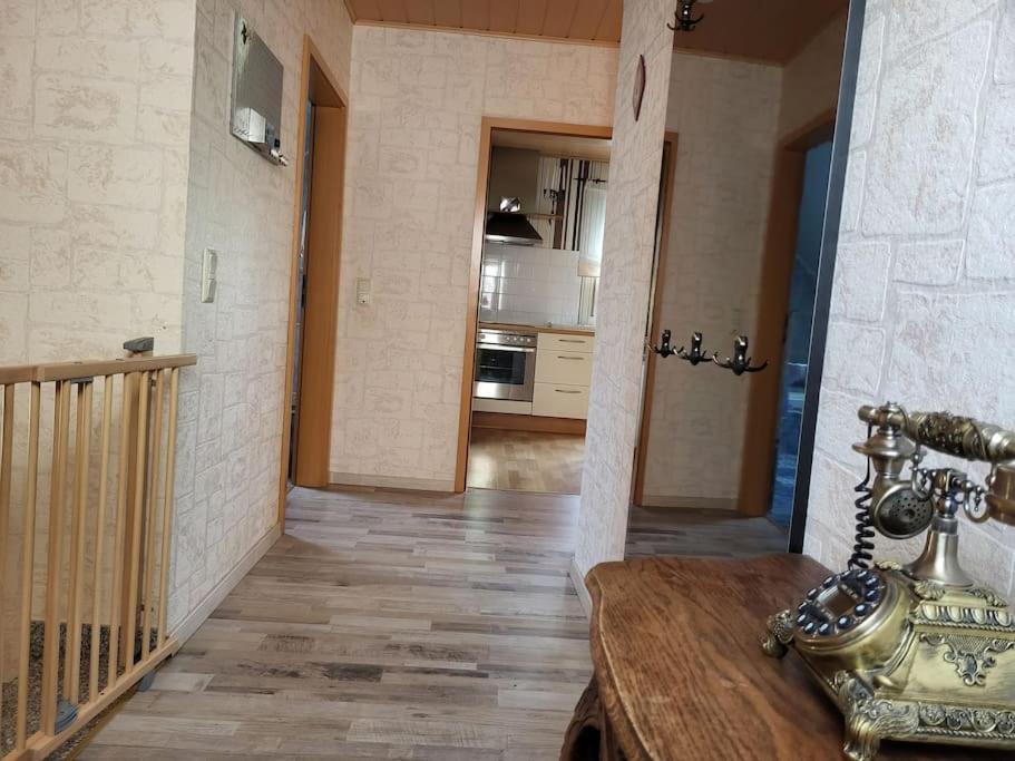 Schoene Wohnung Mit Eigenem Eingang Und Parkplatz Fulda Bagian luar foto